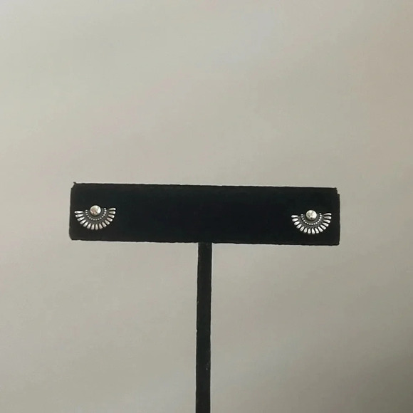 925 Sterling Silver Bali Earrings - Picture 2 of 7